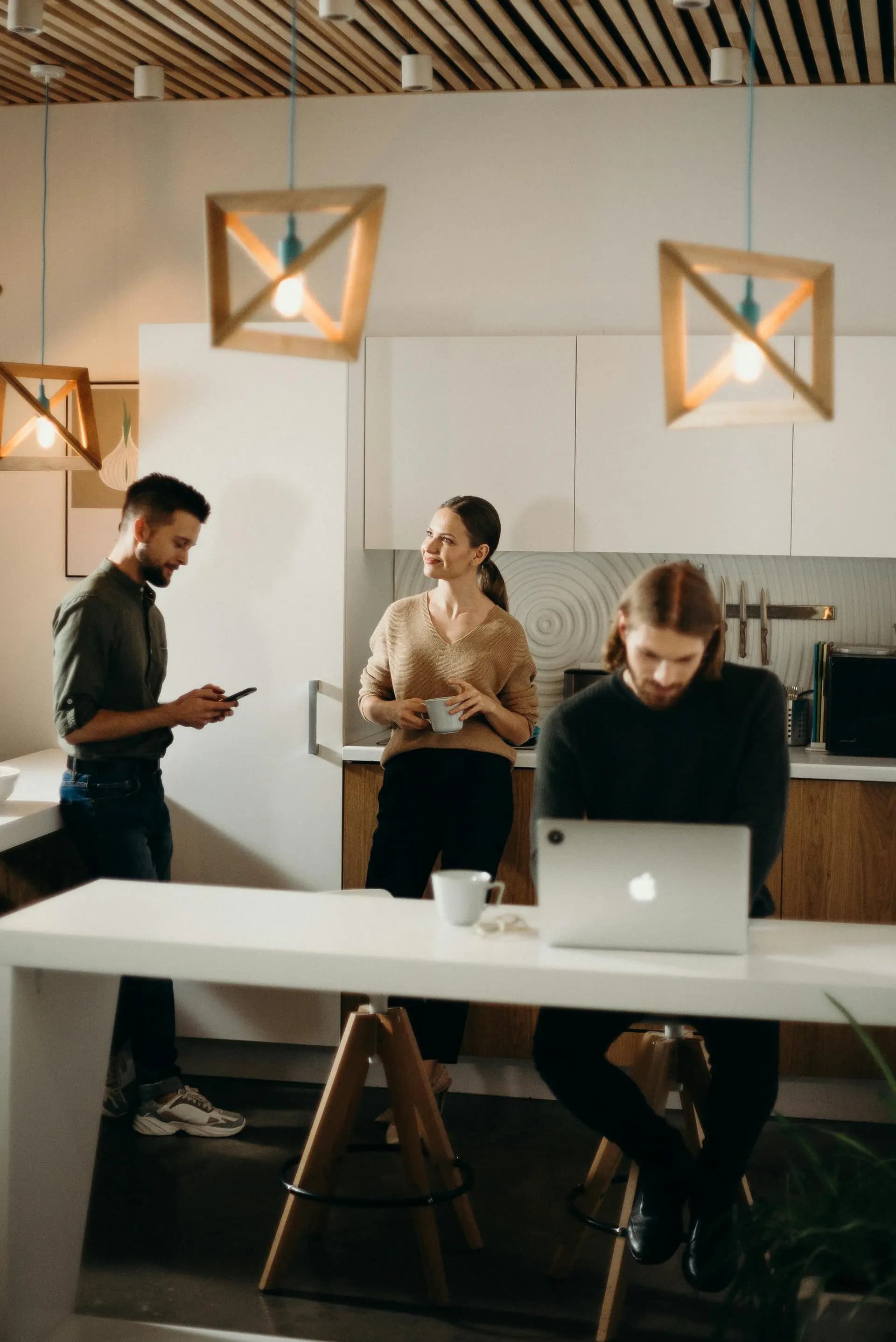 プロジェクトに取り組むチーム